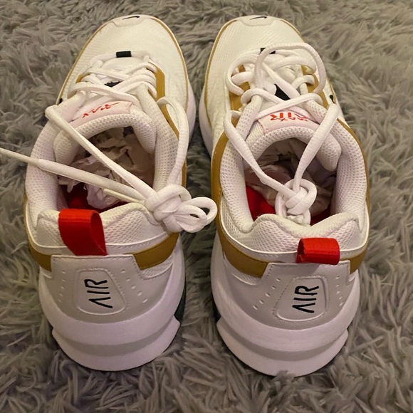 Nike Air Max AP - Picture 5 of 6